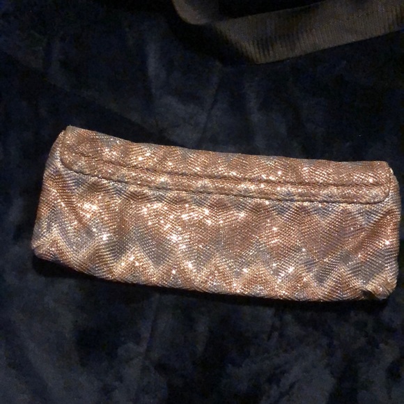 Small Clutch - Picture 3 of 4